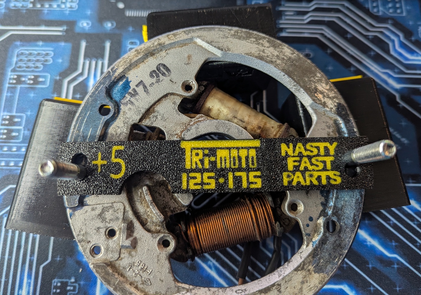 Tri-Moto stator jig close-up