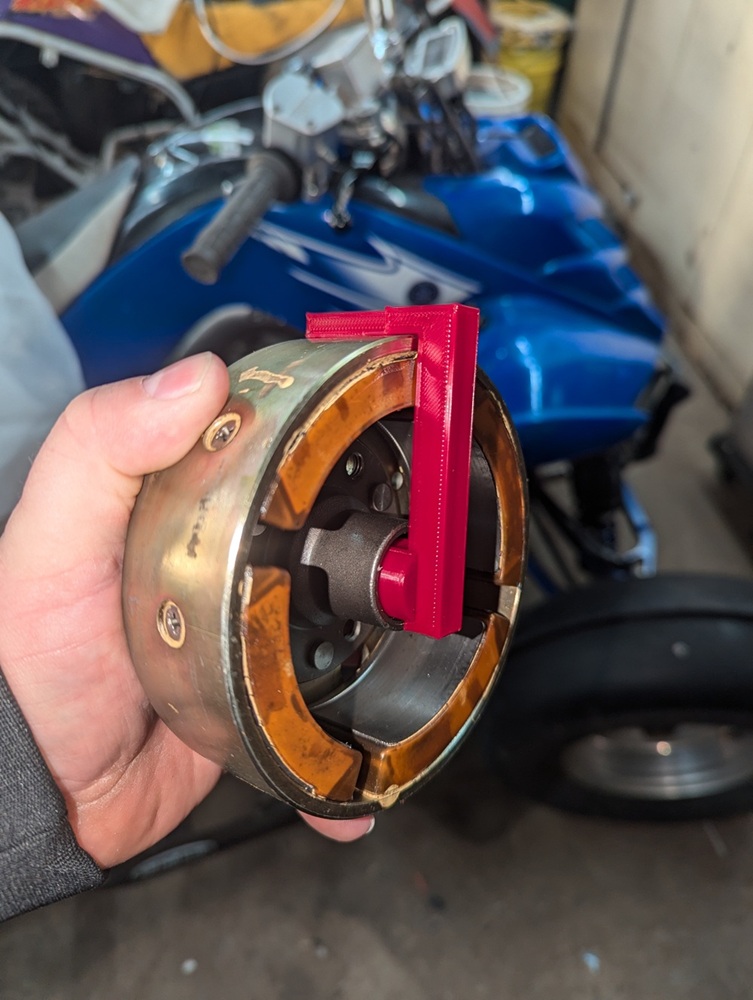 Arbor alignment tool installed